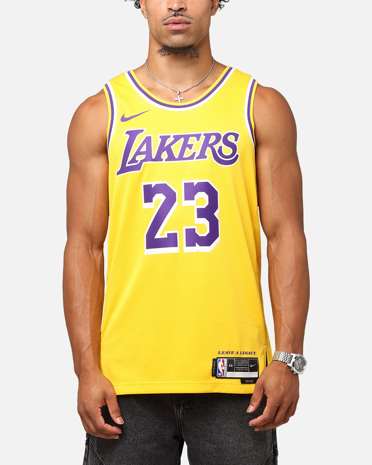 Nike Los Angeles Lakers Lebron James Dri-FIT Swingman Jersey Amarillo