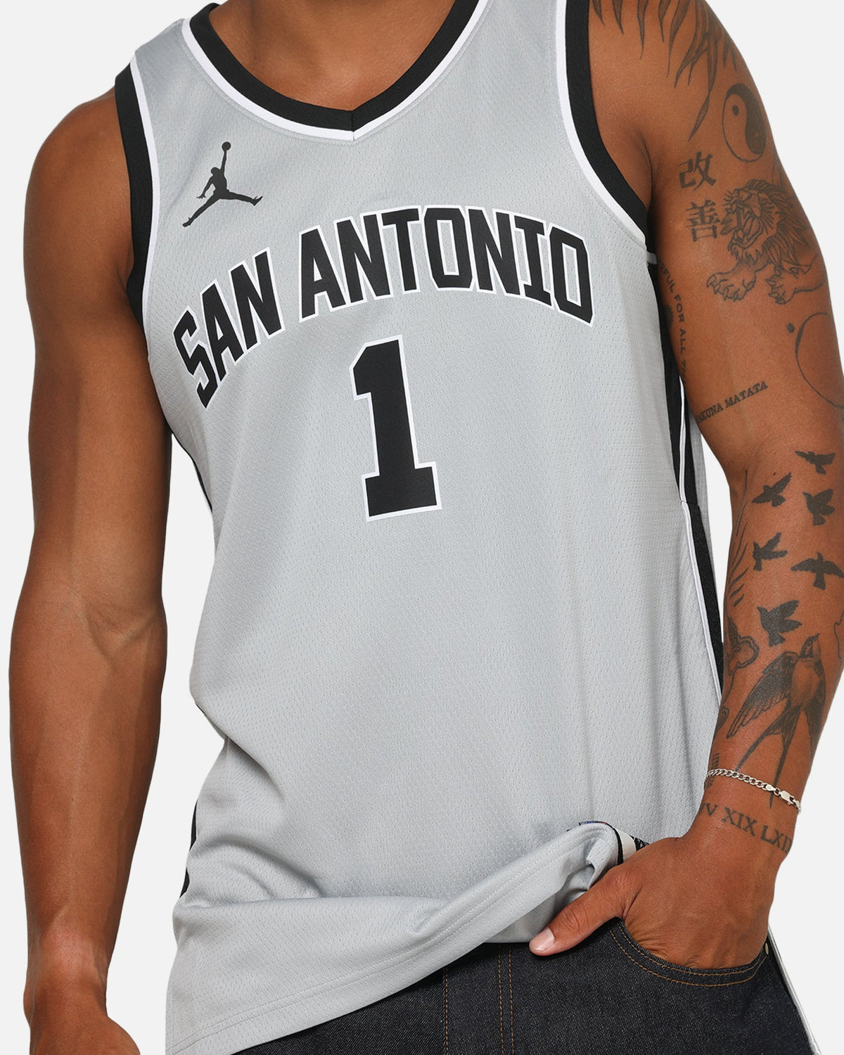 Nike Victor Wembanyama San Antonio Spurs 2025/26 Statement Edition Dri-FIT NBA Swingman Jersey Silver
