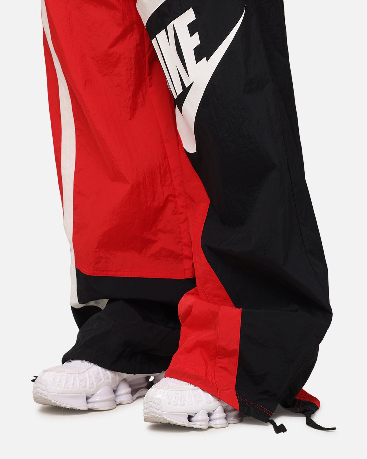 Nike Women's Sportswear Mid-Rise Street Woven Open-Hem Pants University Red/Black/Sail