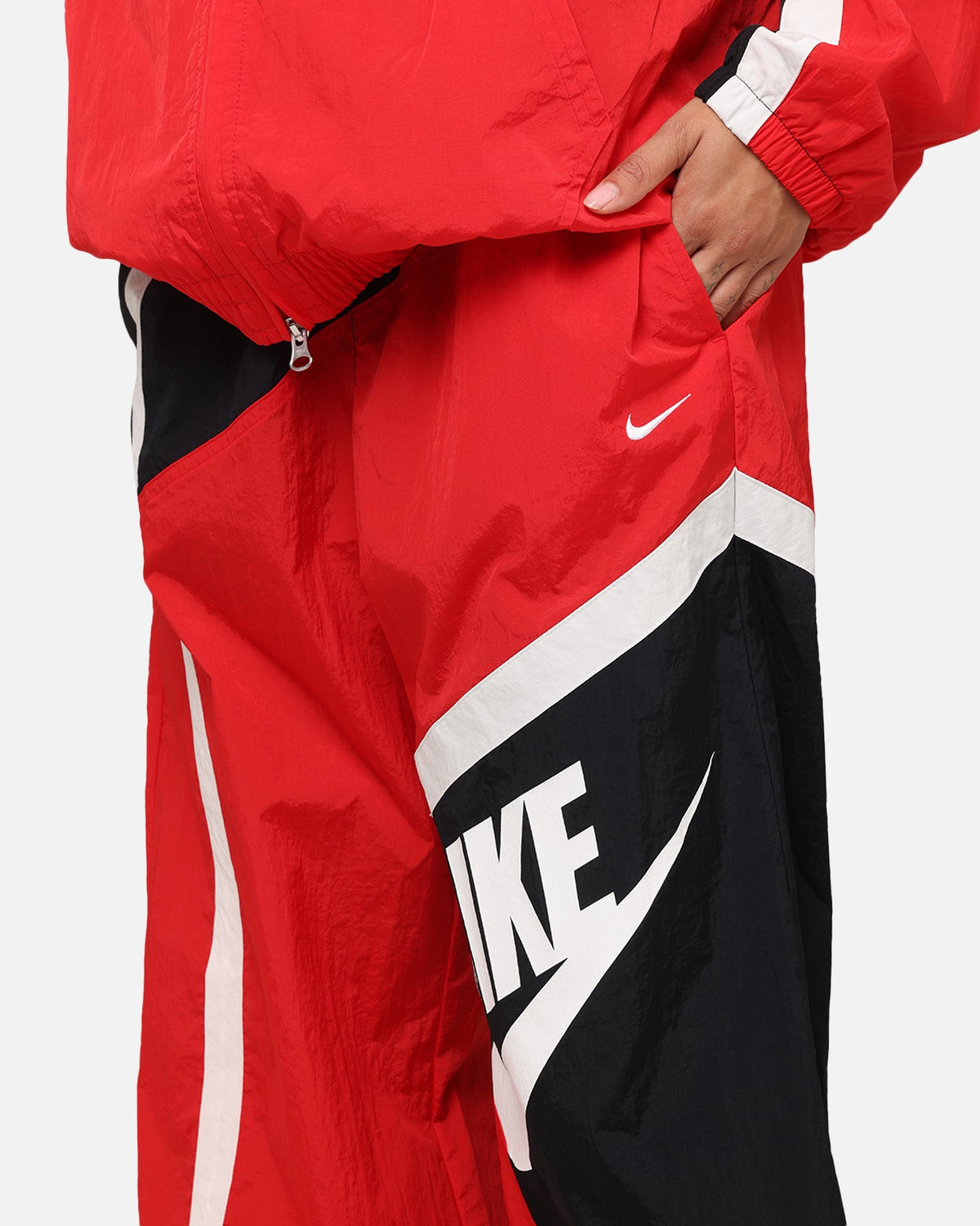 Nike Women's Sportswear Mid-Rise Street Woven Open-Hem Pants University Red/Black/Sail