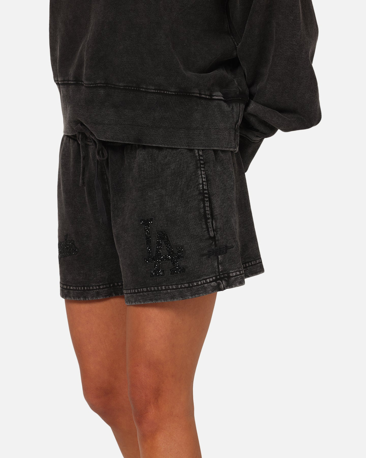 Pro Standard Women's Los Angeles Dodgers Washed Crystaline Shorts Washed Black