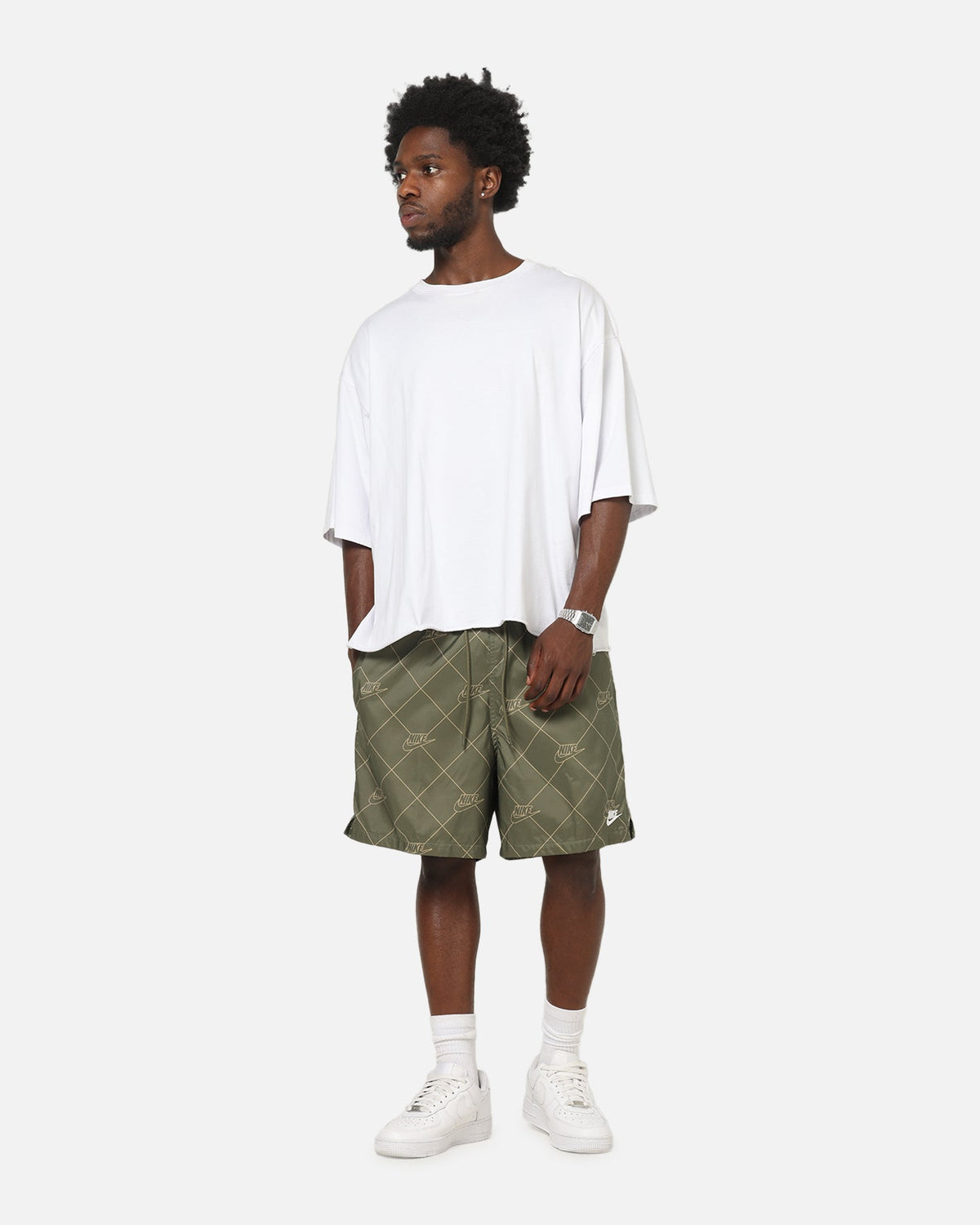 Nike Sportswear Club Woven Flow Shorts Medium Olive/White