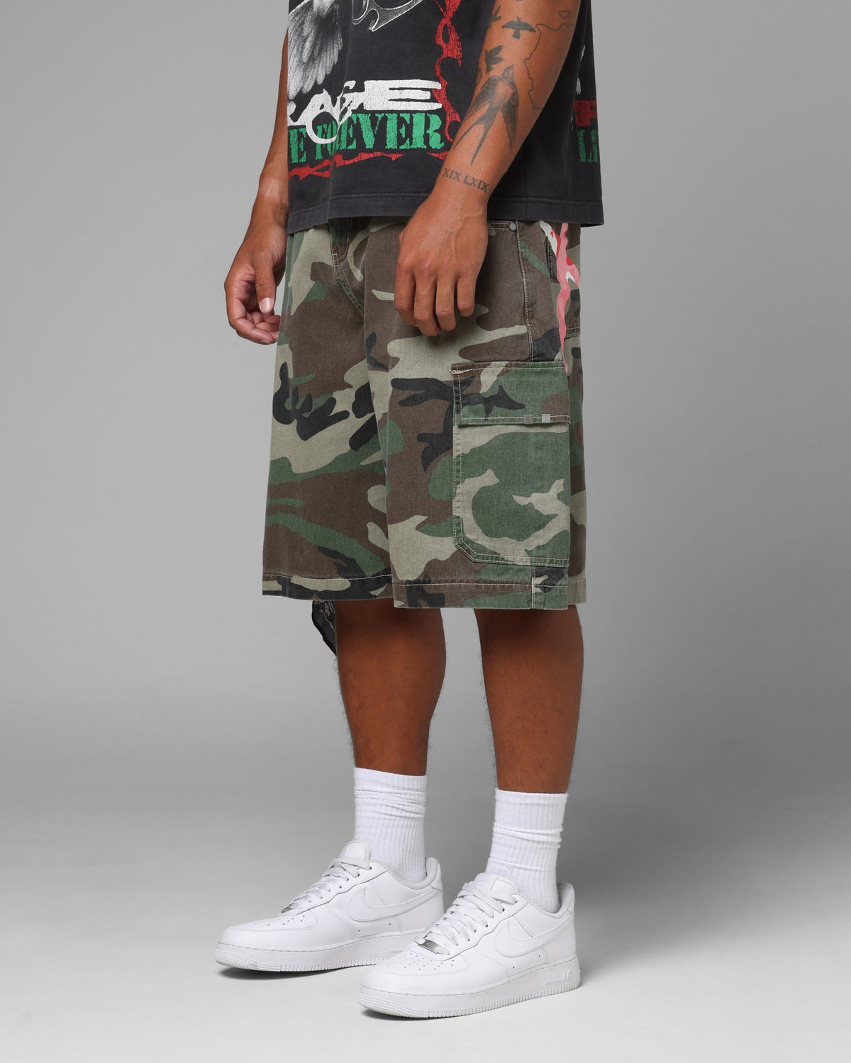 Loiter Star Born Cargo Shorts Camo