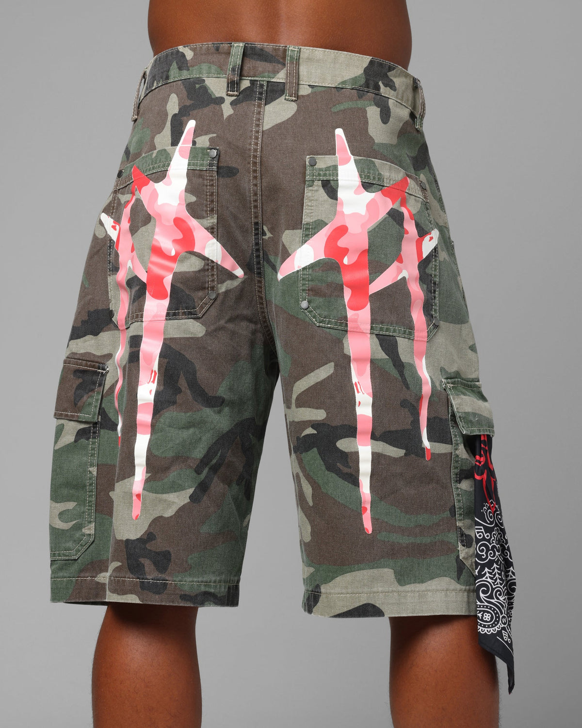 Loiter Star Born Cargo Shorts Camo