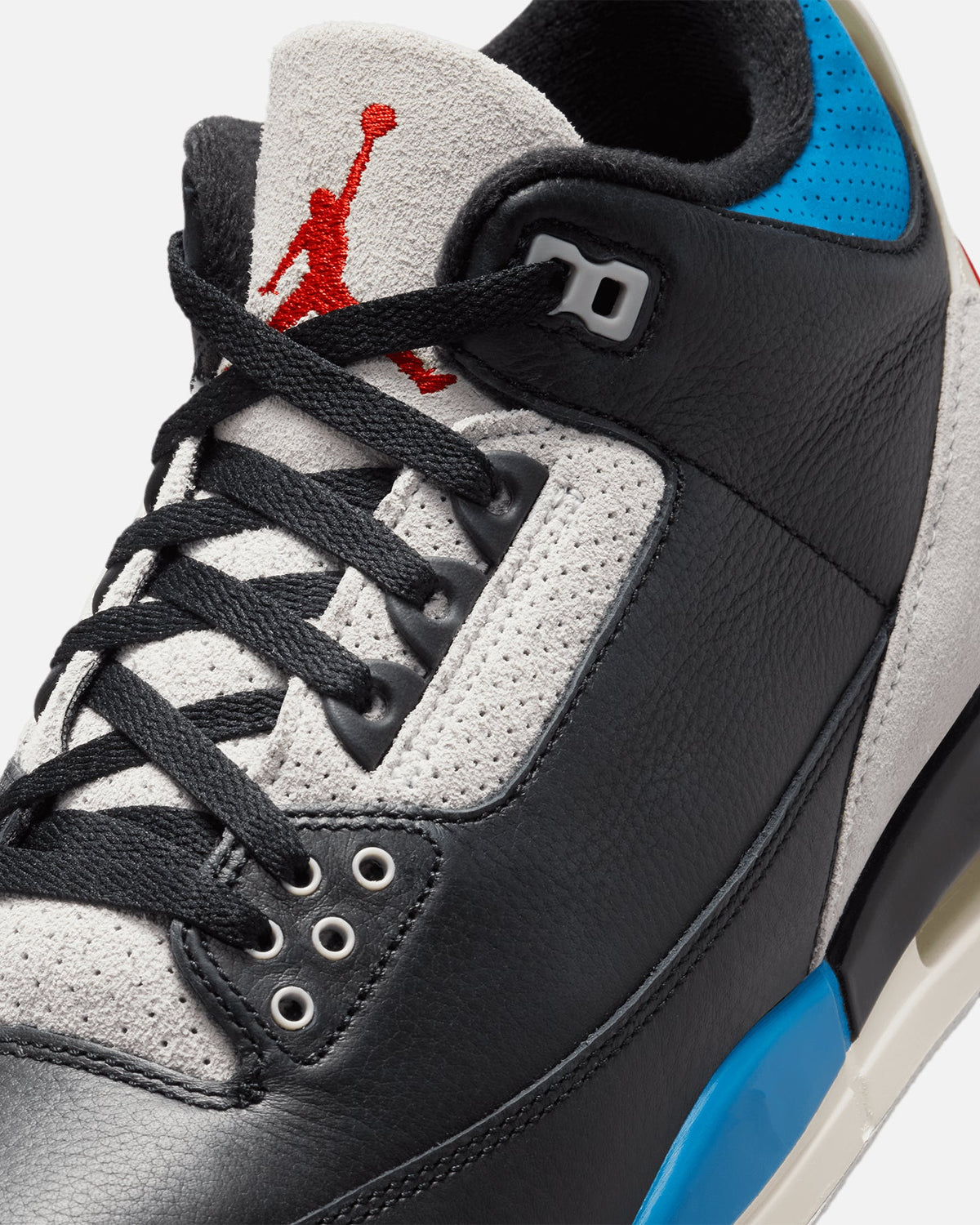 Jordan Air Jordan 3 Retro "Rare Air" Black/Chile Red-Neutral Grey