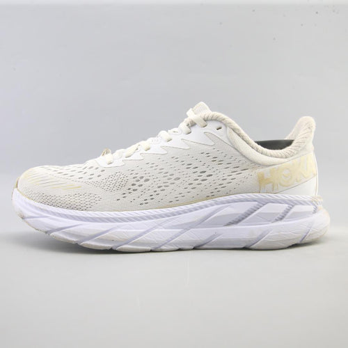 HOKA ONE ONE CLIFTON 7