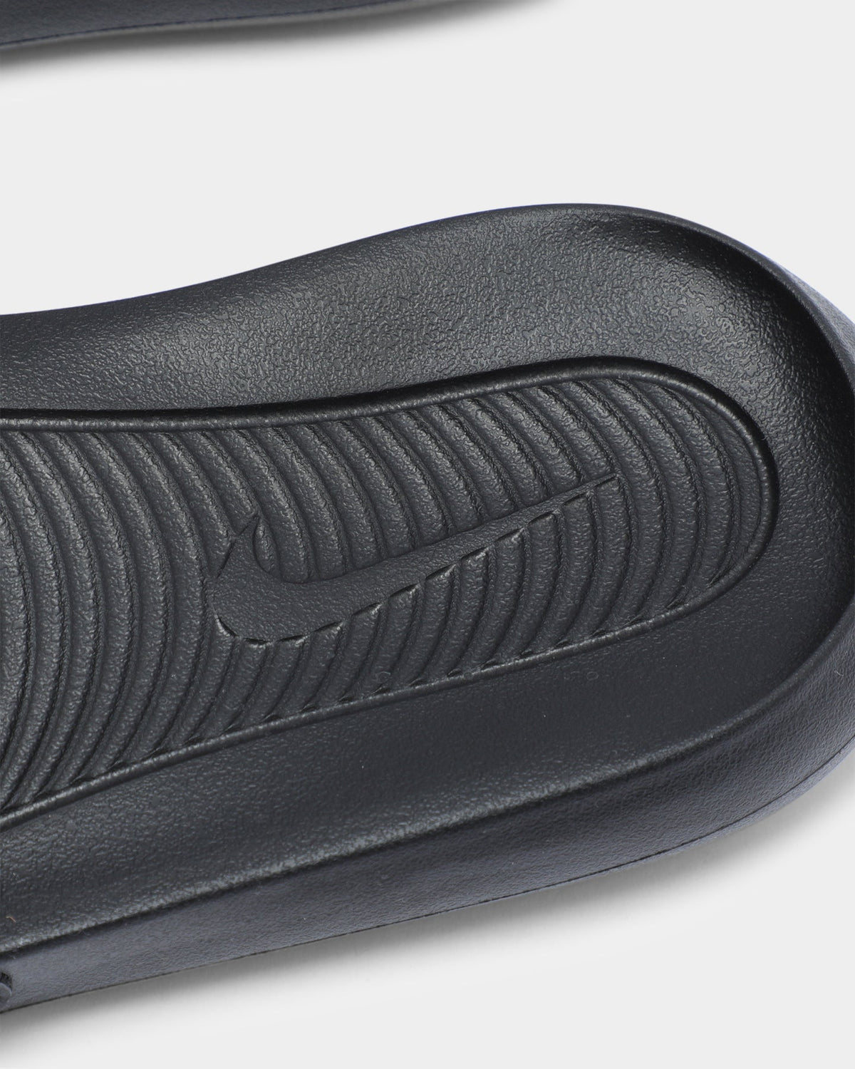 Nike Victori One Slide Black/Metallic Gold
