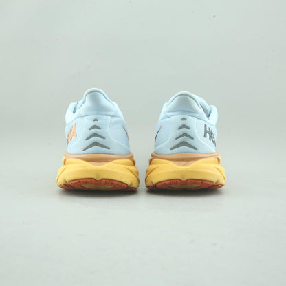 HOKA ONE ONE CLIFTON 8