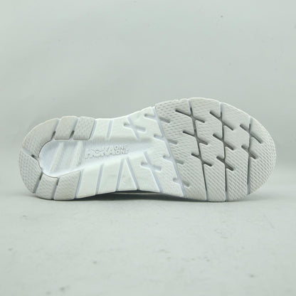 HOKA ONE ONE CAVU 3