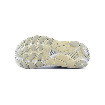 HOKA ONE ONE  CLIFTON 6