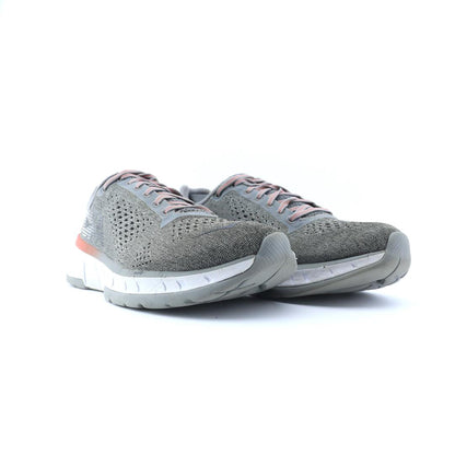 HOKA ONE ONE  CAVU