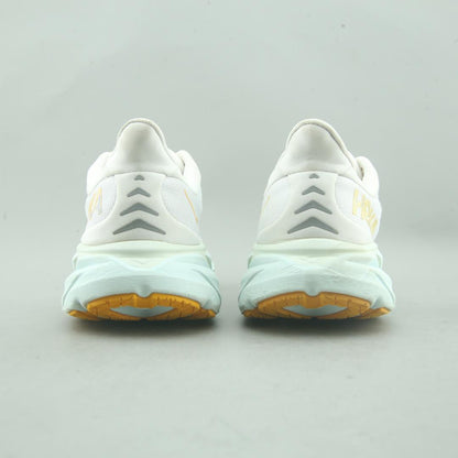 HOKA ONE ONE CLIFTON 8