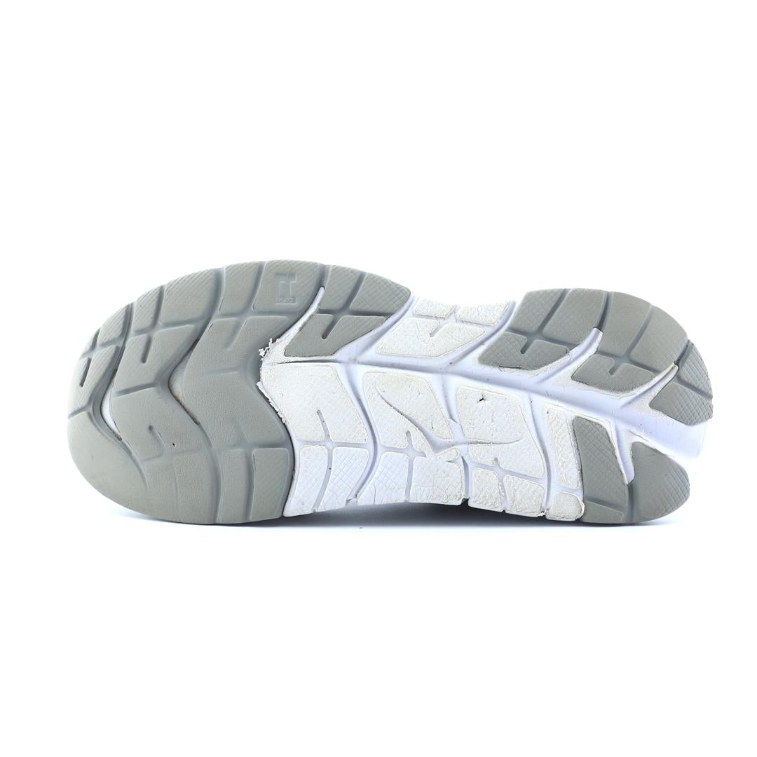HOKA ONE ONE  CAVU