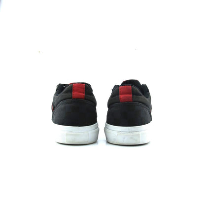 VANS SELDAN